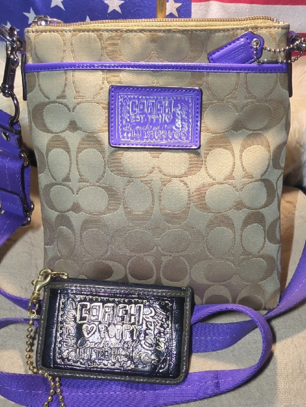 Coach Beige Signature Crossbody w/ Purple Trim &Strap W/Coach Poppy Wrislet $160 - Picture 3 of 5